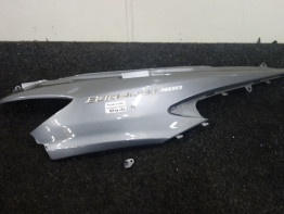 Rechter achterkant Suzuki Burgman 400