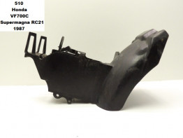 Batterie befestigung Honda VF 700 750 Supermagna