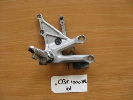 Fussrastetrager vorne rechts Honda CBR Fireblade