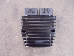 Spanningsregelaar Benelli TRK 702