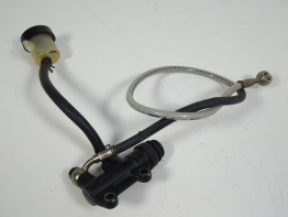 Rempomp achter Ducati monster 696