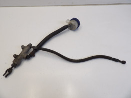 Rempomp achter Kawasaki ZEPHYR 750