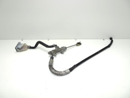 Rempomp achter Suzuki DL 1000 V STROM