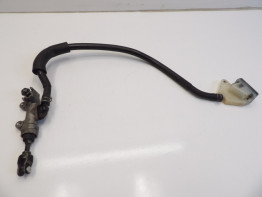 Rempomp achter Suzuki SV 650