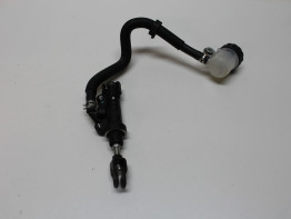 Rempomp achter Yamaha Tenere 700