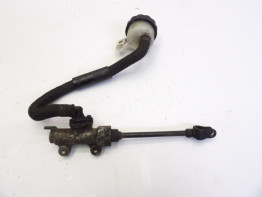 Rempomp achter Honda ST 1100 Pan European