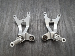 Duo footrest set Suzuki GSX R 1100