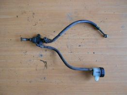 Rempomp achter Yamaha FJR 1300