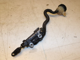 Rempomp achter Yamaha XJ 900 S Diversion