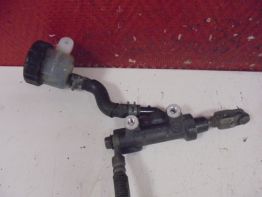 Rempomp achter Yamaha XJ 600 Diversion