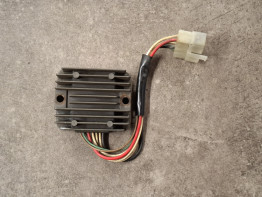 Regulator rectifier Yamaha FZ 600