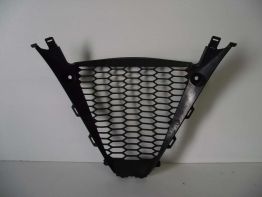 Cowl V shape under Suzuki GSX R 1000