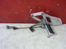 Fussrastetrager vorne links Honda CBR 600 F