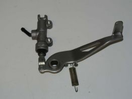 Rempomp achter Kawasaki Z 1000