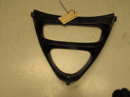 Cowl V shape under Kawasaki ZZR 600