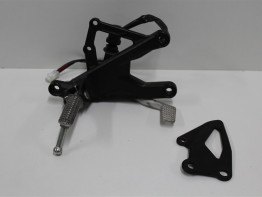 Fussrastetrager vorne rechts Yamaha YZF R1