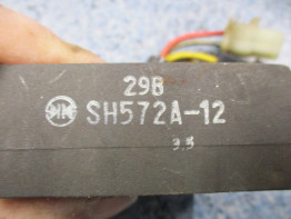 Regulator rectifier Suzuki GZ 250 Marauder