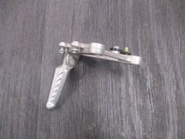 Fussrastetrager vorne rechts Aprilia Tuono 1000