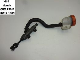 Rempomp achter Honda CBX 750 F