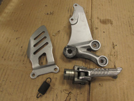 Main step holder right Suzuki GSX R 750