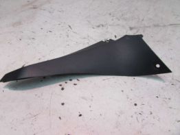 Cowl upper connector left Suzuki RF 600