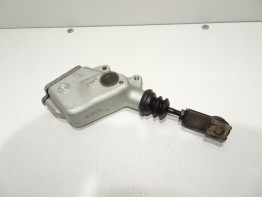 Rempomp achter KTM 990 Adventure