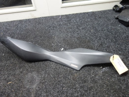 Rechter zijkuip klein Aprilia RSV 1000