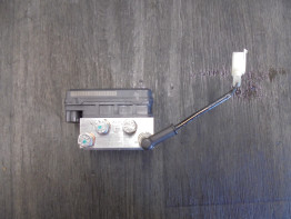 ABS pomp Husqvarna Svartpilen 125