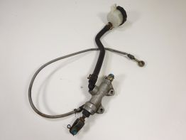 Rempomp achter Kawasaki ZXR 400