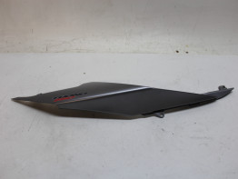 Rechter achterkant Aprilia Tuono 660