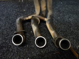 Downpipes Benelli TNT 1130 cafe racer
