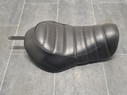 Zadel Harley Davidson XL883N Iron 883