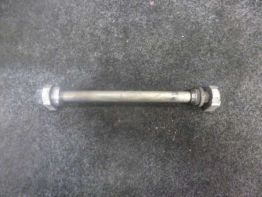 Rear axle Triumph Street Triple 675