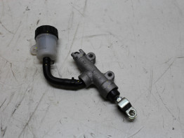 Rempomp achter Kawasaki Z 900