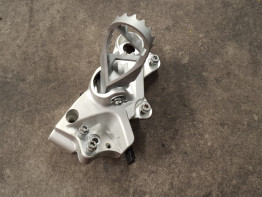 Fussrastetrager vorne links KTM 690 SMC