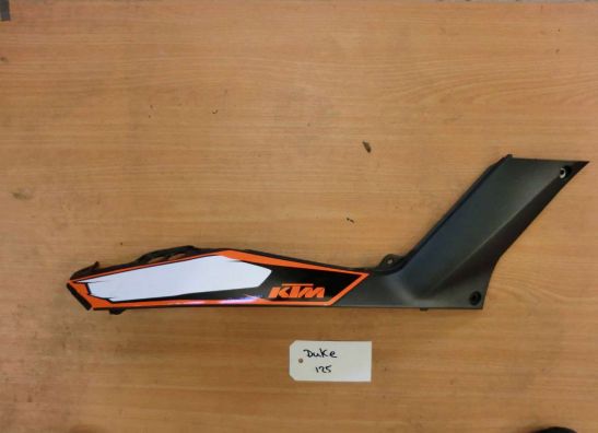 Verkleidung rechts unten KTM 125 Duke