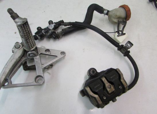 Fussrastetrager vorne rechts Kawasaki GPX 600