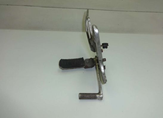 Fussrastetrager vorne rechts Suzuki GSF 400 Bandit