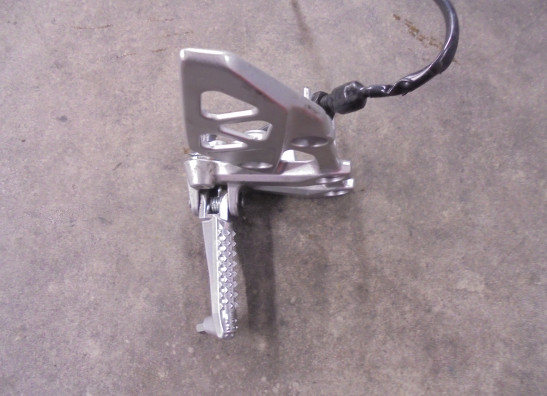 Main step holder right Suzuki GSX 8R