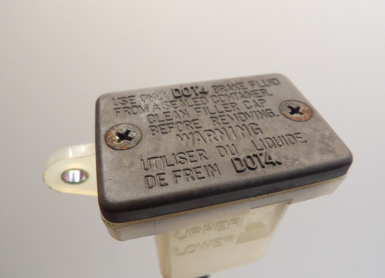 Rempomp achter Suzuki GSF 600 650 Bandit 