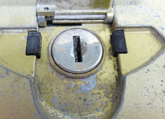 Slotenset Ducati 748