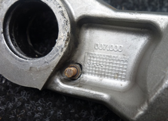 Kroonplaat Benelli TNT 1130 cafe racer