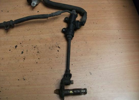 Rempomp achter Honda CB 750 