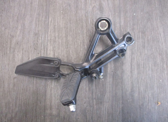 Main step holder right KTM 125 Duke