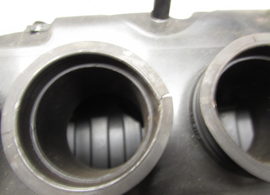 Air cleaner case Suzuki GSX R 750