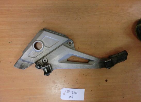Main step holder left Honda CBF 250