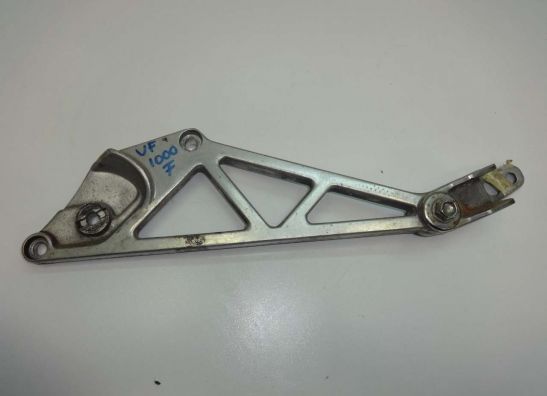 Fussrastetrager vorne links Honda VF 1000 F