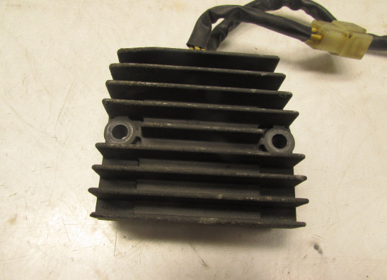 Spanningsregelaar Honda VF 700  750 Supermagna