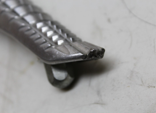 Footrest right Suzuki GSX R 600