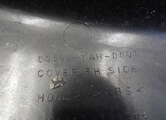 Rechter zijkuip klein Honda VT 1100